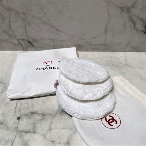 chanel cotton pads europe|Chanel cleansing towelettes.